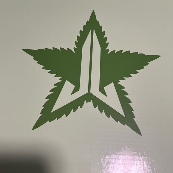 Jeffree Star 420 green leaf mirror opened but never used - Picture 3 of 4